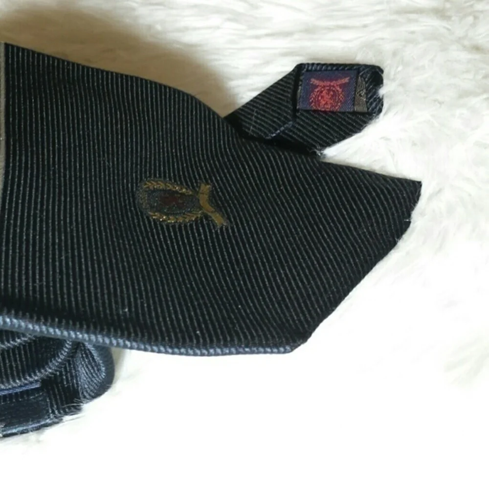Tommy Hilfiger USA Men's Italian Silk Neck Tie